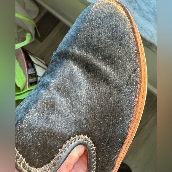 Vince Camuto Slip-on Black Cowhide Leather Mules - Picture 6 of 7